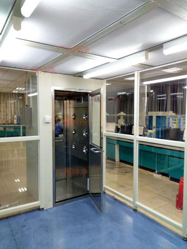 潔凈棚內(nèi)風淋室安裝圖 潔凈棚內(nèi)風淋室安裝圖